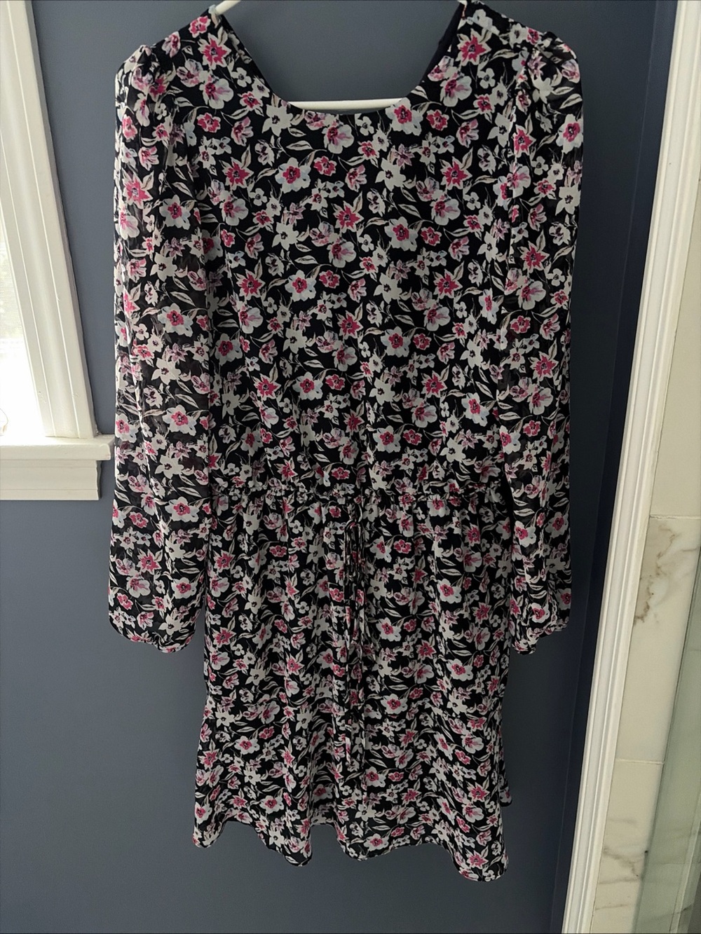 Floral sheer Long-Sleeve floral Dress in Black and Pink medium